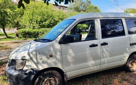 Toyota Town Ace III, 2000 год, 380 000 рублей, 2 фотография