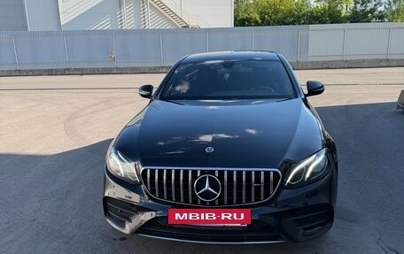 Mercedes-Benz E-Класс, 2019 год, 3 600 000 рублей, 5 фотография