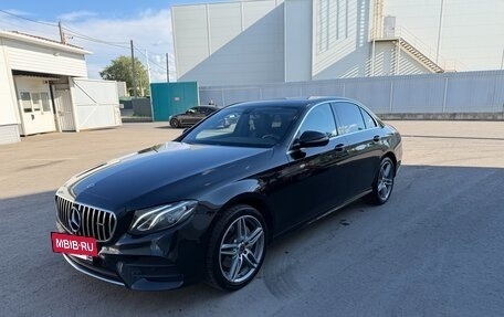Mercedes-Benz E-Класс, 2019 год, 3 600 000 рублей, 6 фотография