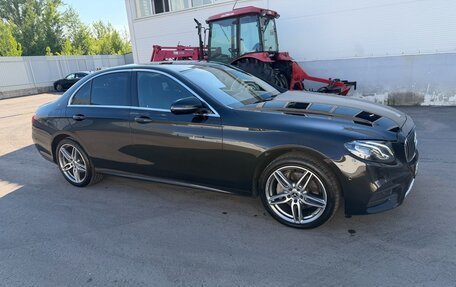 Mercedes-Benz E-Класс, 2019 год, 3 600 000 рублей, 9 фотография