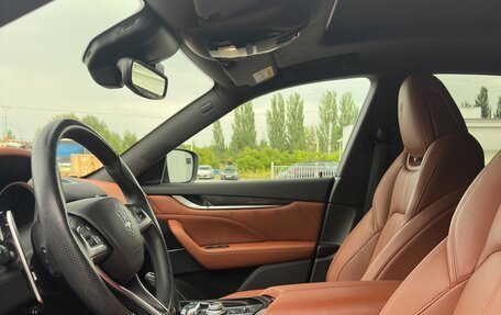 Maserati Levante I, 2020 год, 5 980 000 рублей, 10 фотография