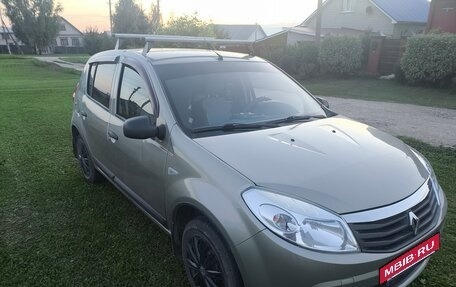 Renault Sandero I, 2013 год, 650 000 рублей, 2 фотография
