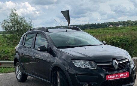 Renault Sandero II рестайлинг, 2016 год, 730 000 рублей, 2 фотография