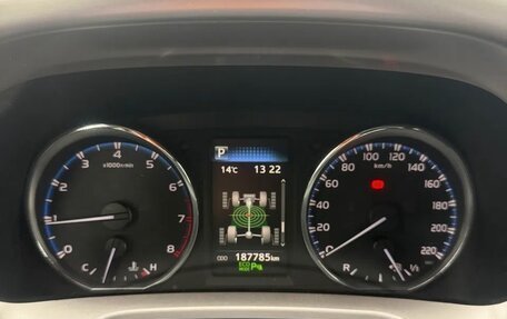 Toyota RAV4, 2017 год, 3 000 000 рублей, 14 фотография