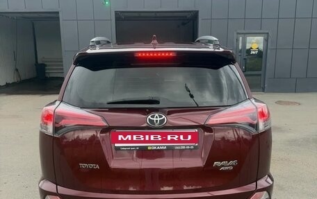 Toyota RAV4, 2017 год, 3 000 000 рублей, 4 фотография