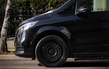 Mercedes-Benz V-Класс, 2024 год, 23 000 000 рублей, 8 фотография