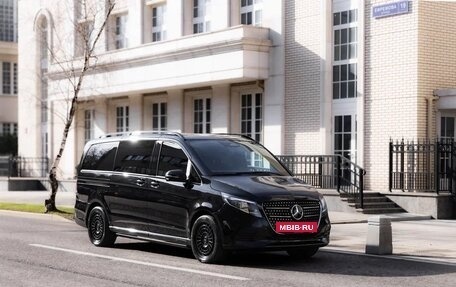 Mercedes-Benz V-Класс, 2024 год, 23 000 000 рублей, 2 фотография
