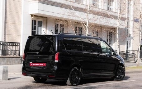 Mercedes-Benz V-Класс, 2024 год, 23 000 000 рублей, 4 фотография