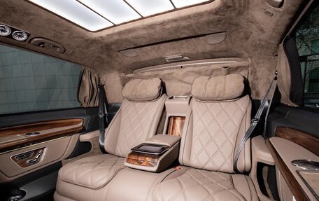 Mercedes-Benz V-Класс, 2024 год, 23 000 000 рублей, 30 фотография