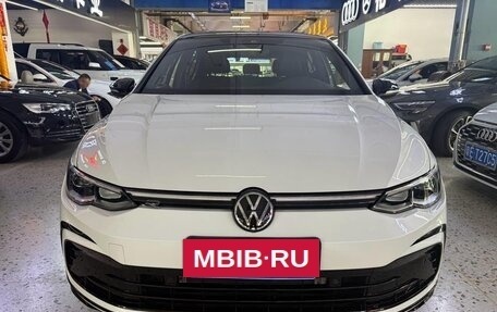Volkswagen Golf VIII, 2021 год, 2 146 000 рублей, 2 фотография