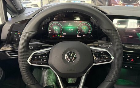 Volkswagen Golf VIII, 2021 год, 2 146 000 рублей, 8 фотография