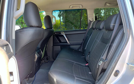 Toyota Land Cruiser Prado 150 рестайлинг 2, 2011 год, 2 650 000 рублей, 12 фотография