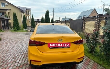 Hyundai Solaris II рестайлинг, 2018 год, 549 000 рублей, 3 фотография