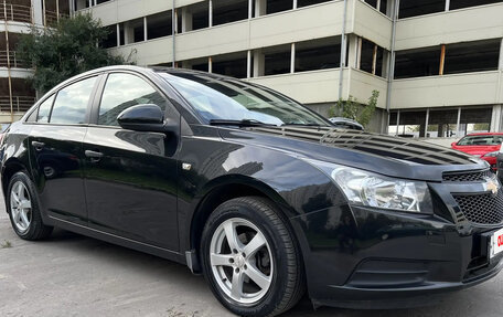 Chevrolet Cruze II, 2010 год, 750 000 рублей, 2 фотография