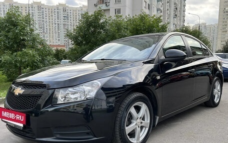 Chevrolet Cruze II, 2010 год, 750 000 рублей, 6 фотография