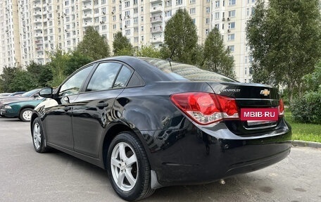 Chevrolet Cruze II, 2010 год, 750 000 рублей, 3 фотография