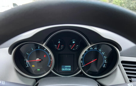 Chevrolet Cruze II, 2010 год, 750 000 рублей, 11 фотография