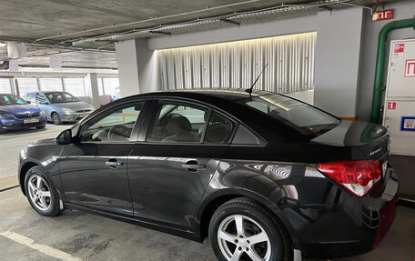 Chevrolet Cruze II, 2010 год, 750 000 рублей, 15 фотография