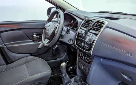 Renault Logan II, 2015 год, 585 000 рублей, 5 фотография