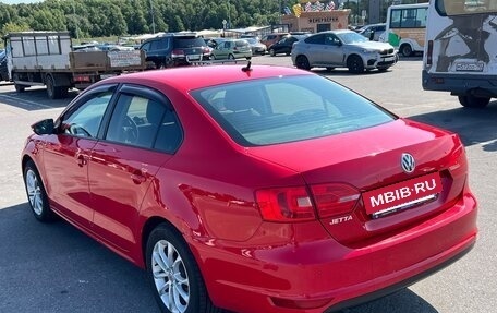 Volkswagen Jetta VI, 2011 год, 890 000 рублей, 4 фотография