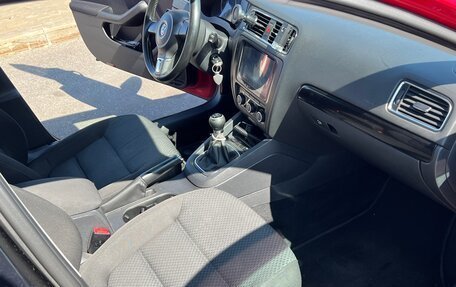 Volkswagen Jetta VI, 2011 год, 890 000 рублей, 9 фотография