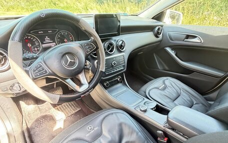 Mercedes-Benz A-Класс, 2016 год, 1 350 000 рублей, 5 фотография