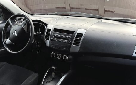 Mitsubishi Outlander III рестайлинг 3, 2008 год, 899 777 рублей, 11 фотография