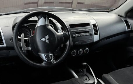 Mitsubishi Outlander III рестайлинг 3, 2008 год, 899 777 рублей, 10 фотография