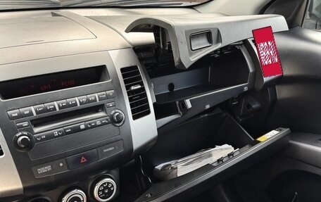 Mitsubishi Outlander III рестайлинг 3, 2008 год, 899 777 рублей, 13 фотография