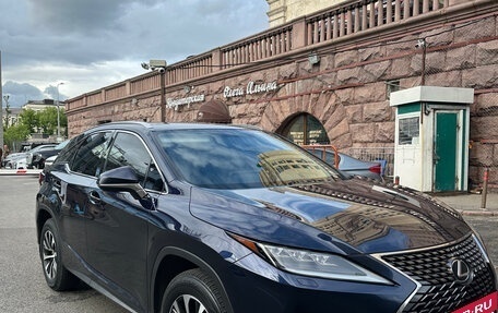 Lexus RX IV рестайлинг, 2020 год, 4 500 000 рублей, 5 фотография