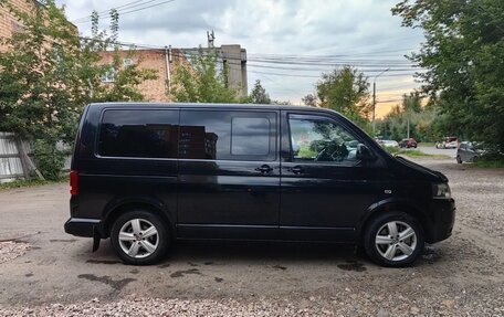 Volkswagen Multivan T5, 2011 год, 1 950 000 рублей, 3 фотография