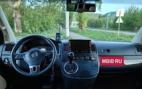 Volkswagen Multivan T5, 2011 год, 1 950 000 рублей, 12 фотография