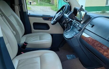 Volkswagen Multivan T5, 2011 год, 1 950 000 рублей, 13 фотография