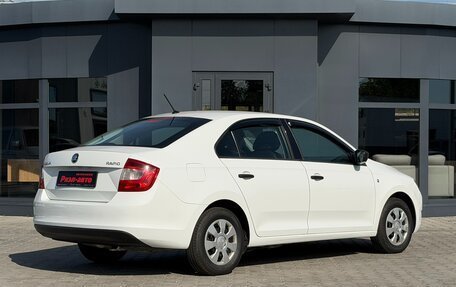 Skoda Rapid I, 2015 год, 650 000 рублей, 4 фотография