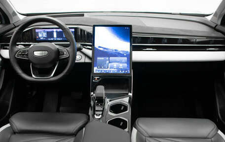 Geely Atlas, 2024 год, 2 725 000 рублей, 8 фотография