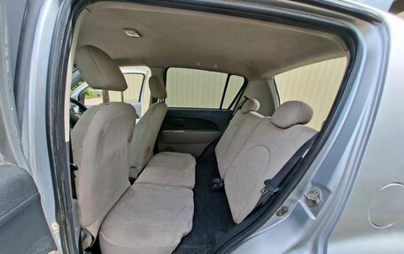 Toyota Passo III, 2004 год, 390 000 рублей, 8 фотография