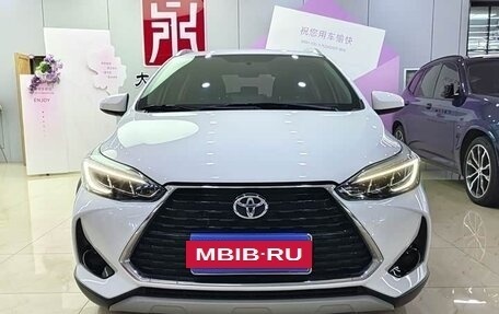 Toyota Yaris XP150 рестайлинг, 2022 год, 1 050 300 рублей, 2 фотография
