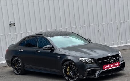 Mercedes-Benz E-Класс AMG, 2017 год, 10 000 000 рублей, 28 фотография