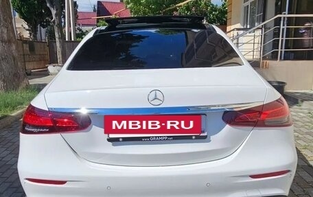 Mercedes-Benz E-Класс, 2023 год, 4 600 000 рублей, 13 фотография