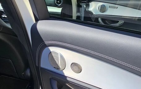 Mercedes-Benz E-Класс, 2023 год, 4 600 000 рублей, 27 фотография