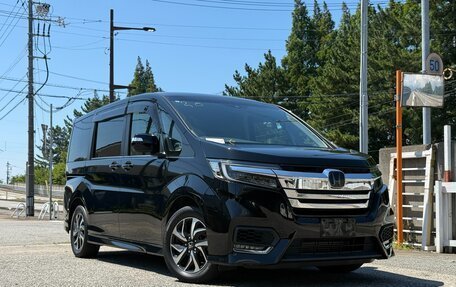 Honda Stepwgn IV, 2019 год, 1 800 000 рублей, 2 фотография