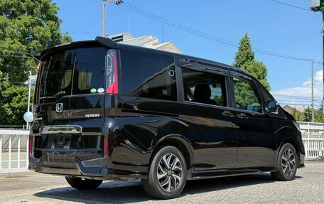 Honda Stepwgn IV, 2019 год, 1 800 000 рублей, 4 фотография