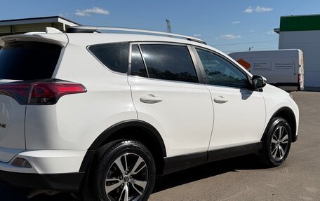 Toyota RAV4, 2018 год, 2 550 000 рублей, 4 фотография