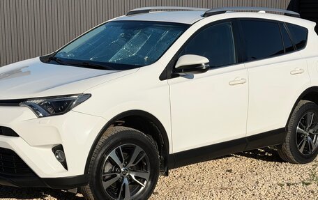Toyota RAV4, 2018 год, 2 550 000 рублей, 7 фотография