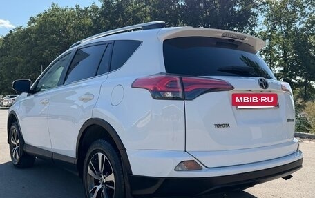 Toyota RAV4, 2018 год, 2 550 000 рублей, 8 фотография