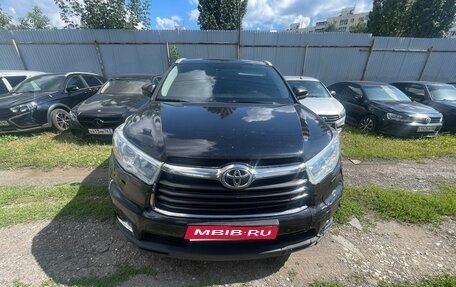 Toyota Highlander III, 2014 год, 2 200 000 рублей, 1 фотография