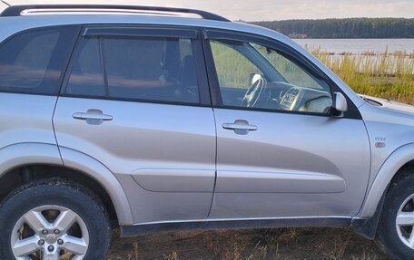 Toyota RAV4, 2004 год, 830 000 рублей, 2 фотография