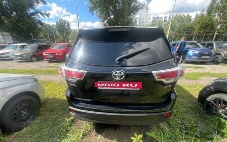 Toyota Highlander III, 2014 год, 2 200 000 рублей, 5 фотография
