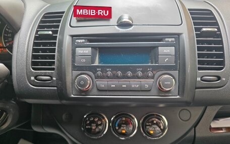 Nissan Note II рестайлинг, 2012 год, 800 000 рублей, 27 фотография