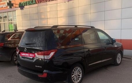 SsangYong Stavic, 2013 год, 1 100 000 рублей, 2 фотография